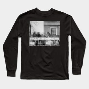 Free Dinner for Horses, 1923. Vintage Photo Long Sleeve T-Shirt